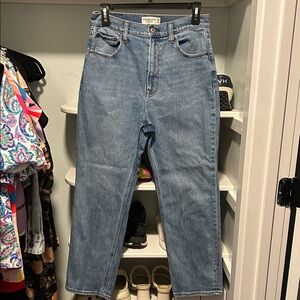Abercrombie & Fitch Ankle Straight Ultra High Rise Jeans